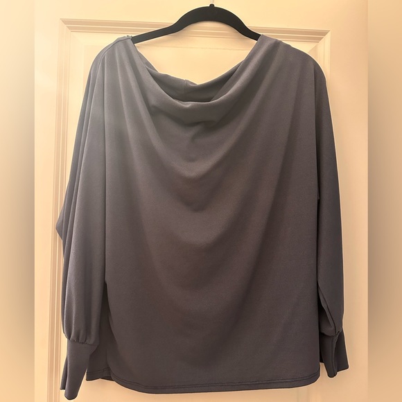 eesome Tops - EE:SOME off the shoulder long sleeve top. Blue. M/L